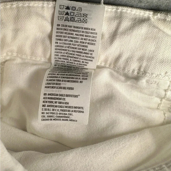American Eagle white midi super stretch shorts size 6 - Picture 6 of 10